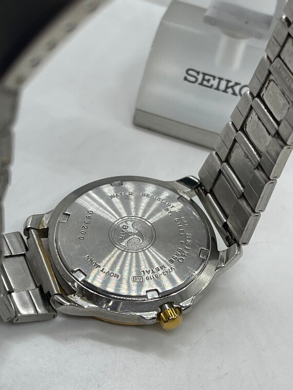 Seiko Quartz V742-8119 Vintage Rare Wrist Watch Japan Day WR