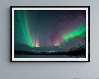 オーロラと月 | ノルウェー北極圏の夜空 | オーロラ | ワンダー