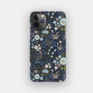 Coque iPhone florale bleu marine | Étui protecteur pour fleurs esthétiques | Compatible avec les iPhone 16, 15 Plus, 14, 13 Pro Max, 12, 11, SE