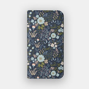 Capa tipo carteira com estampa floral azul marinho | Capa tipo carteira de couro sintético com estampa floral | Compatível com iPhone 16, 15, 14, 13, Samsung Galaxy S25, S24, S23, S22