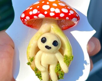 Kodama Mushroom House pendant / 24 inches adjustable cord