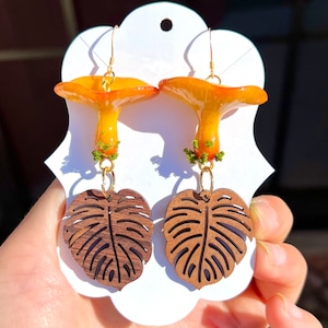 Gorgeous chanterelle Earrings 14k gold hooks