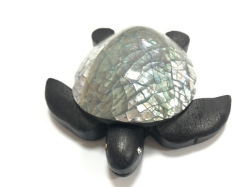 Schildkröte aus Perlmutt und Holz, dekorative Schildkröte, Schildkrötenfigur, Glücksschildkröte, Wohnaccessoires, Einrichtungselemente