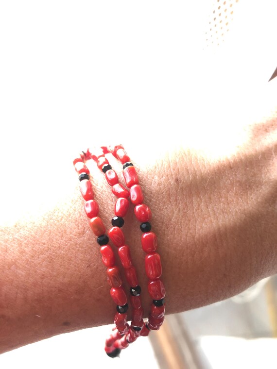 赤珊瑚と黒瑪瑙の3連ブレスレット、珊瑚と黒瑪瑙のブレスレット - Etsy 