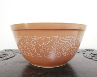 Vintage Pyrex 2.5 qt No. 443 Woodland Brown Caramel Cinderella Nesting Mixing Serving Bowl