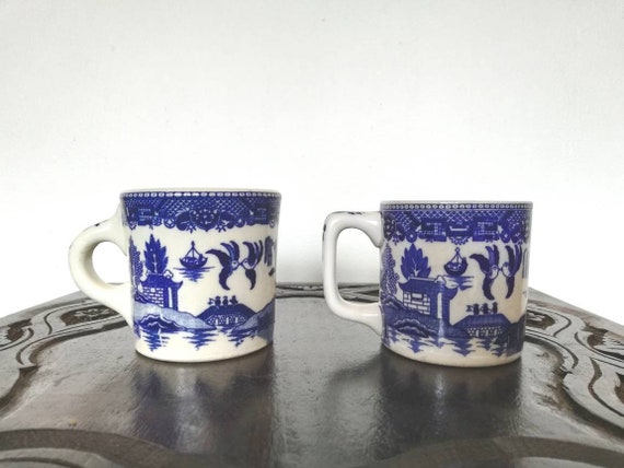 Vintage Antique Chinese Style Blue Willow Pattern Pair Coffee Etsy