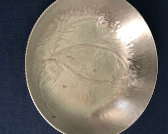 vintage hammered aluminum bowl by everlast with pine branch design