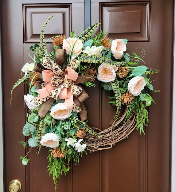 How to Decorate a Wreath With Silk Flowers: Stunning DIY Ideas