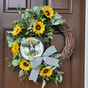 Farmhouse Sunflower Cow Welcome Wreath: Summer Grapevine Wreath