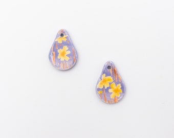 2 enameled ceramic floral charms, artisanal charms, sarreve, hand painted, colorful fantasy pendants