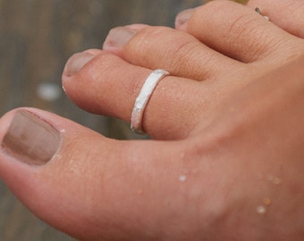 Anello da piede minimalista strutturato di Pineapple Island / Anello da piede placcato in argento, Prepara le dita dei piedi per la spiaggia / Gioielli fatti a mano