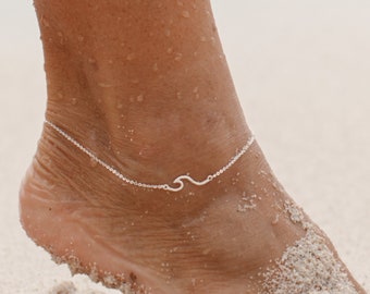 Asri Wave Anklet - Surfer Chic Handmade Jewelry for a Boho Summer Look by Pineapple Island | Dainty Handmade Anklet for Her