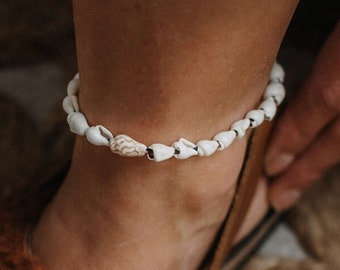 Nusa Dua Shell Anklet - Real Shell Anklet for Beach Lovers by Pineapple Island | Handmade Anklet Inspired by Surf and Summer | Bead Anklet