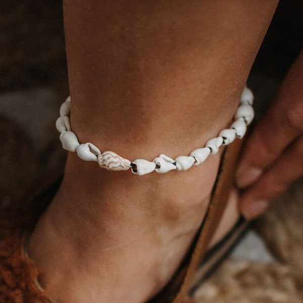 Nusa Dua Shell Anklet - Real Shell Anklet for Beach Lovers by Pineapple Island | Handmade Anklet Inspired by Surf and Summer | Bead Anklet