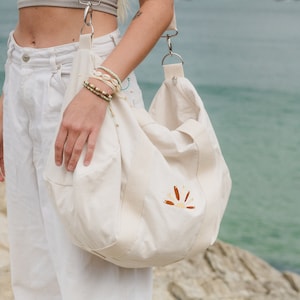 Weekender Surf Duffel Beach Bag – Sustainable Canvas Tote Bag | Surfer Sunrise Design, Perfect for Weekend Getaways, Travel Gift for Her