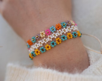 Haakpatroon voor een armband met madeliefjes, Cadeau-idee voor een armband met katoenstaartbloemen, Patroon voor amigurumi konijnensieraden, DIY Haakpatroon voor een armband met madeliefjes, Cadeau-idee voor een armband met katoenstaartbloemen, Patroon voor amigurumi konijnensieraden, DIY