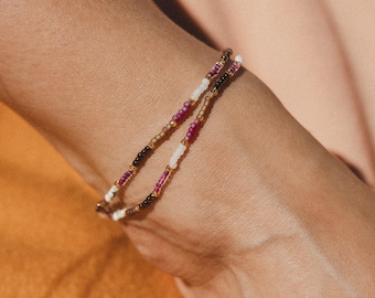 Perlen Fußkettchen, Lila Rosa Gold Troca Muschel, Boho Strand Schmuck, verstellbares zierliches Surf Geschenk