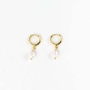 Real pearl earrings Drop pearl earrings Huggie hoop Gold plated