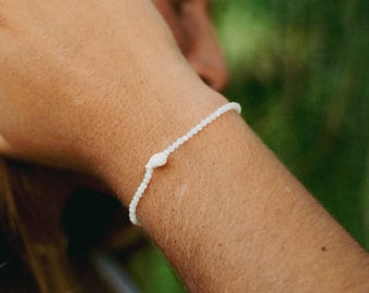 Melati-kralenarmband: strandachtige zomersieraden