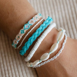 Ensemble de bracelets de plage bohème - Bijoux surf et coquillages | Fabriqué à la main par Pineapple Island et inspiré par la plage de Kynance