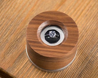 A Truly Unique Engagement Ring Box - With a Surprise Mechanical Iris Mechanism for a Memorable Proposal