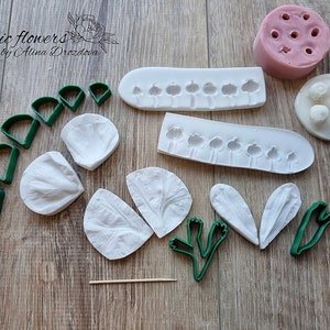 Ranunculus flower silicone veiner/mould and plastic cutter set