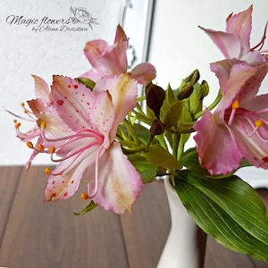Fleur artificielle d&#39;alstroemeria rose en porcelaine froide