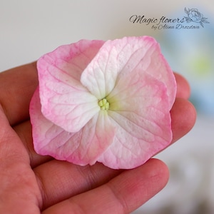 Hydrangea hair clip (cold porcelain flower)