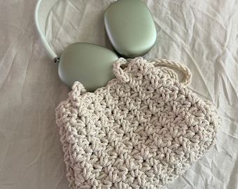 Nia crochet shoulder bag pattern