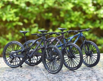 Vintage Mini Metal Mountain Bike – Die-Cast Alloy Desktop Decoration Collectible Toy
