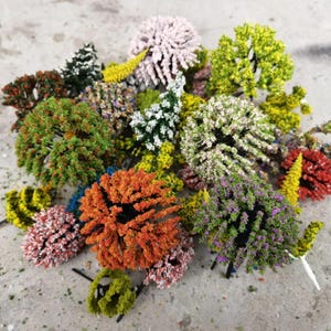 Miniature Flower Model Trees: Diorama & Train Scenery