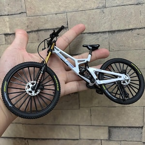 Mini bicicleta de aleación 1:8, modelo de bicicleta de montaña fundida a presión, juguete de dedo, regalo coleccionable