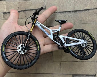 Mini bicicleta de aleación 1:8, modelo de bicicleta de montaña fundida a presión, juguete de dedo, regalo coleccionable