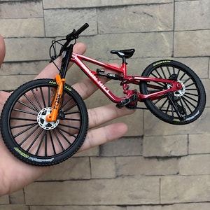 Mini 1:8 legeringscykelmodell gjuten röd mountainbike fingerleksak samlarleksak gåva