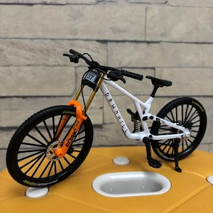 Mini 1:8 Alloy Bicycle Model Diecast 37A Finger Bike Toy Collectible Simulation Gift