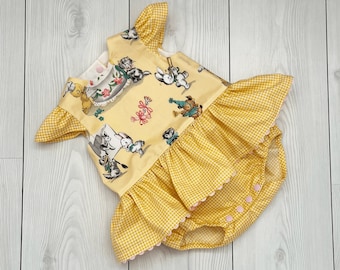 pagliaccetto giallo per bambina con gonna, pagliaccetto carino per bambina con animali, pagliaccetto per bambina, graziosi vestiti per neonati, vestito a quadretti gialli