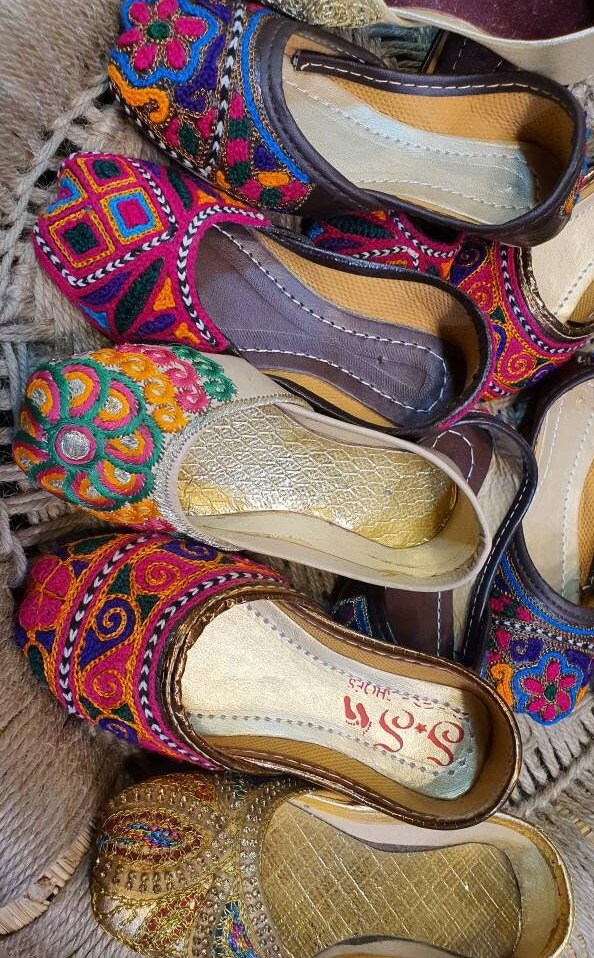 Baby khussa sale