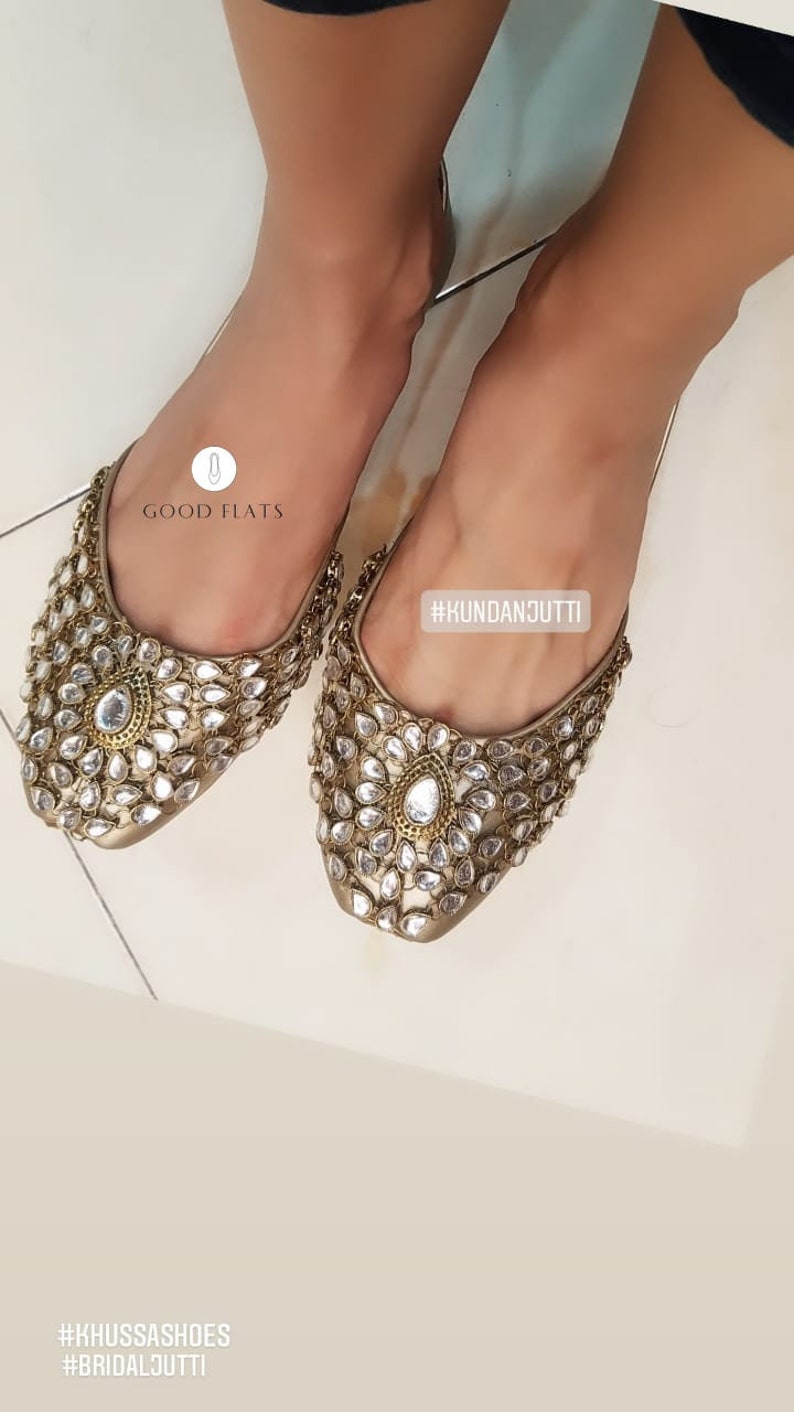 AURORA: Bridal Jutti Kundan khussa Indian sandals Gold khussa shoes Gold Wedding flat shoes Indian shoes Pakistani shoes Jutti image 7