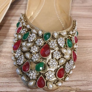 AURORA: Bridal Jutti Kundan khussa Indian sandals Gold khussa shoes Gold Wedding flat shoes Indian shoes Pakistani shoes Jutti image 6