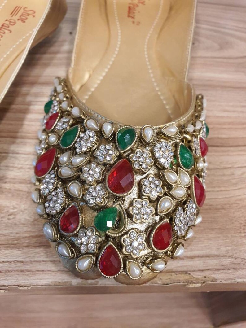 AURORA: Bridal Jutti Kundan khussa Indian sandals Gold khussa shoes Gold Wedding flat shoes Indian shoes Pakistani shoes Jutti image 6