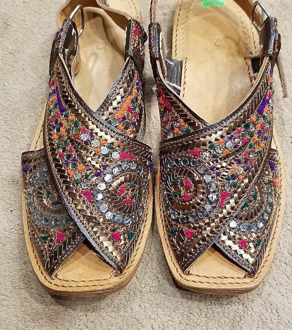 pathani sandals