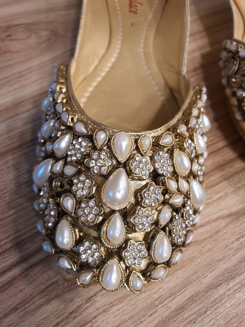 AURORA: Bridal Jutti Kundan khussa Indian sandals Gold khussa shoes Gold Wedding flat shoes Indian shoes Pakistani shoes Jutti image 4