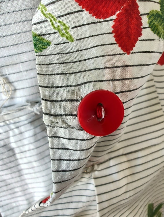 1960s Novelty Print Cotton Sleeveless Day Dress |… - image 10