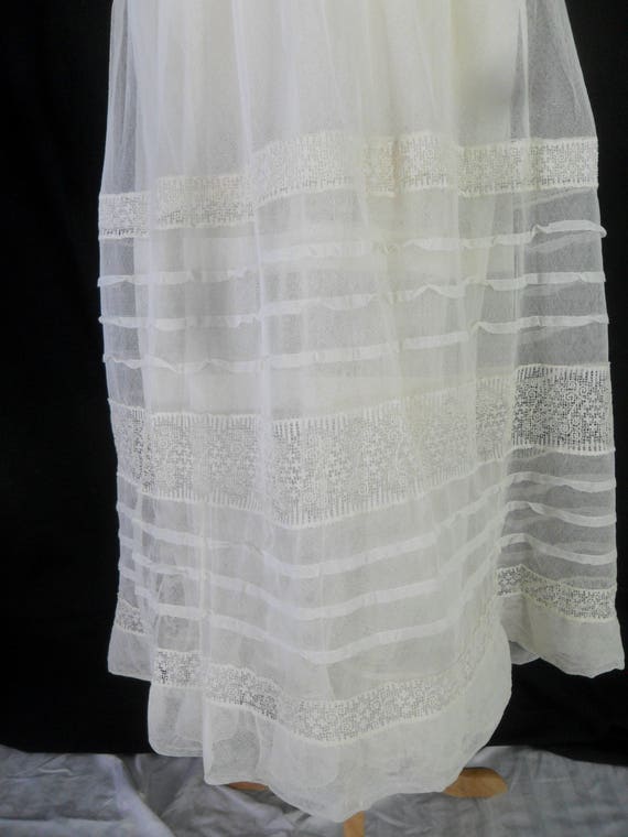 Early 1900s Eggshell White Graduation Dress - image 3