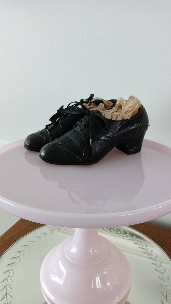 1930 - 1940s Child's Size Oxfords with a "Cat Paw"