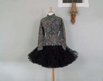 Fabulous 1960s Paisley Blouse with Pleated Skirt / Peplem