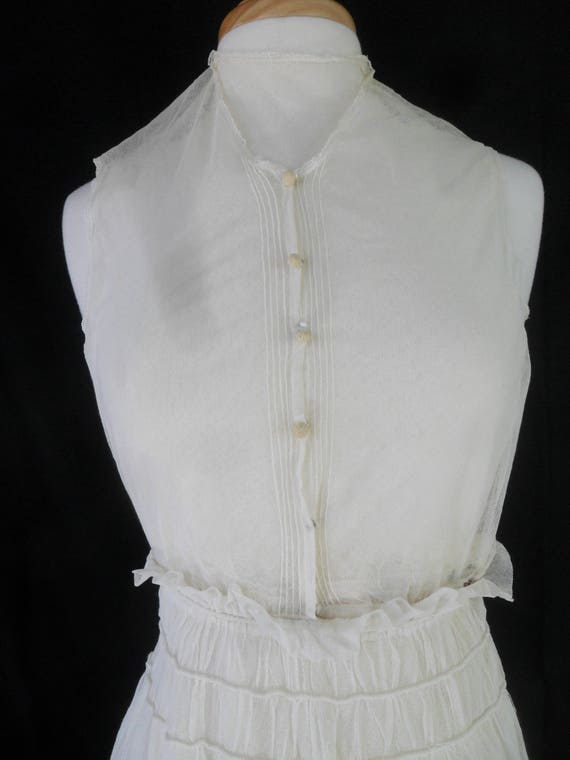 Early 1900s Eggshell White Graduation Dress - image 4