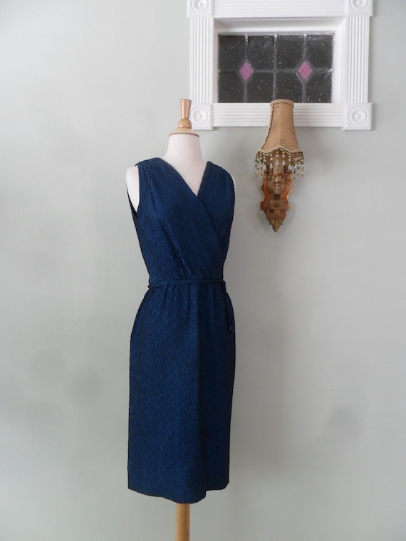 1960s Sleeveless Dress with Matching Jacket | Exp… - image 1