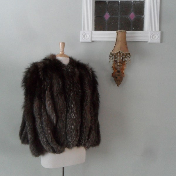 Vintage Burgandy Fox Stole | Satin lined with scalloped hem in beautiful, wearable condition