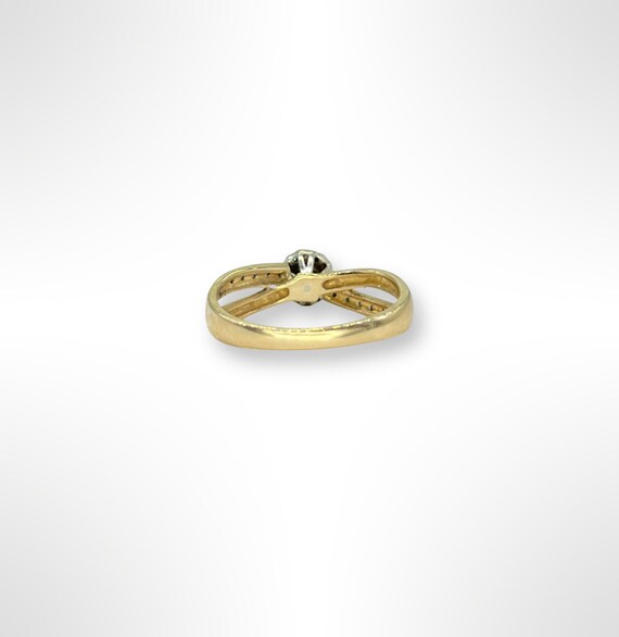 10k Gold Split Shank Diamond Halo Ring Size 7.75 - image 5